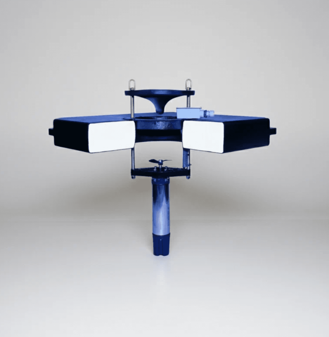 Outdoor Water Solutions: Quantum Pond Surface Aerator Fountain for Aquaculture/ Water Treatment / 5HP - 20HP