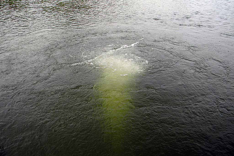 Load image into Gallery viewer, Scott Aerator Solar Sub-Surface Aeration System