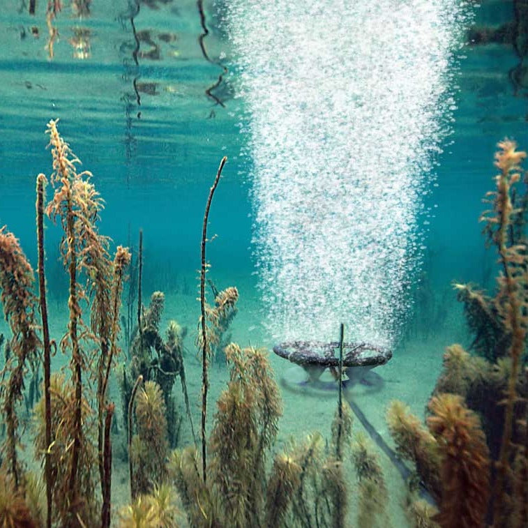 Load image into Gallery viewer, Scott Aerator Solar Sub-Surface Aeration System