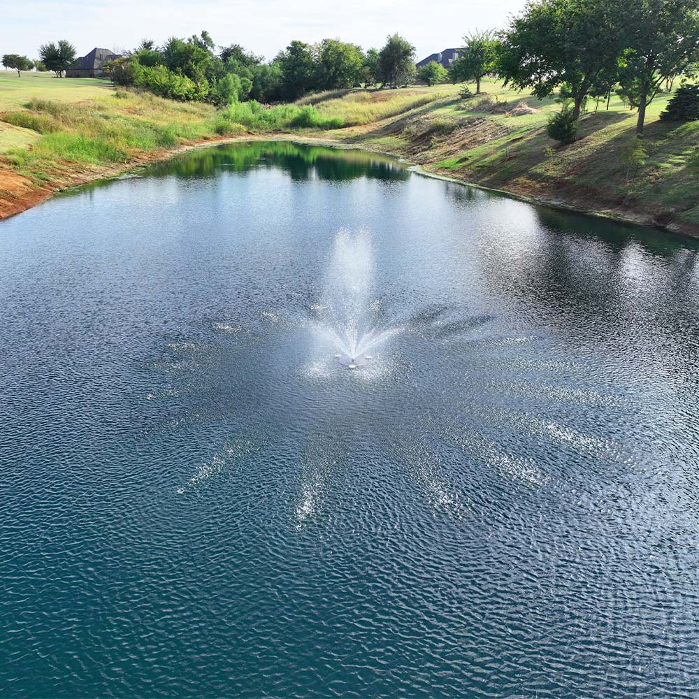 PondSelect: Classic Series 1.5 HP Pond Fountain, 5 Spray Patterns – 115V
